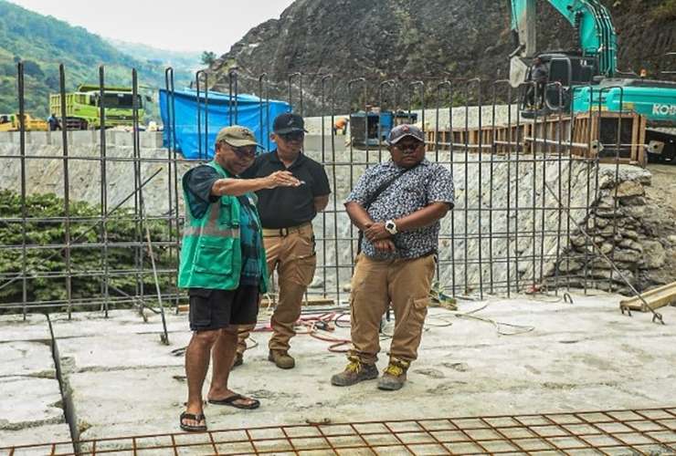 MINISTRU OBRAS PÚBLIKA MONITORIZA KONSTRUSAUN DOUBLE-BOX BEE TUDAK FATISI
