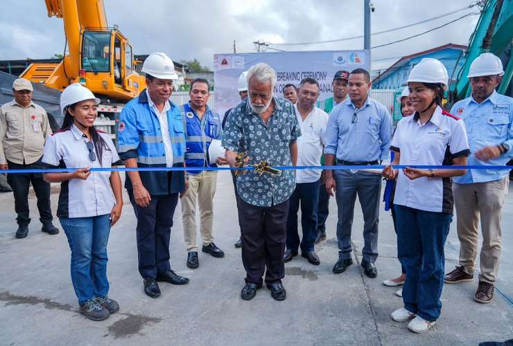 PM XANANA AKOMPAÑIA HOSI MINISTRU OBRAS PÚBLIKA LANSA PROJEITU DILI URBAN DRAINAGE IHA PORTU DILI